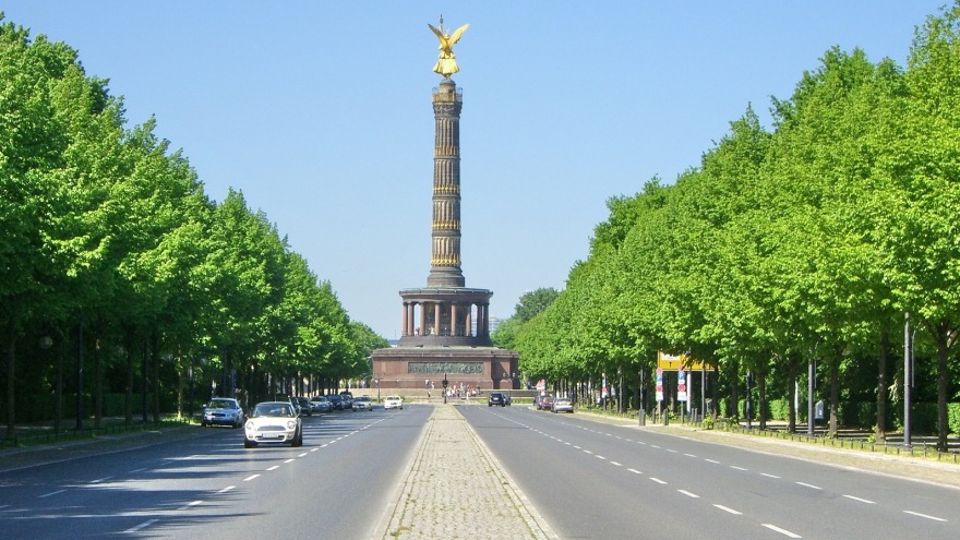 Strasse des 17. Juni mit Siegessäule Strasse des 17. Juni mit Siegessäule